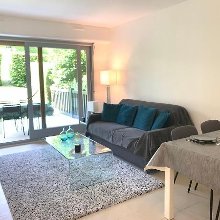 Rez-De-Jardin - Residence Avec Piscine - Довиль Экстерьер фото